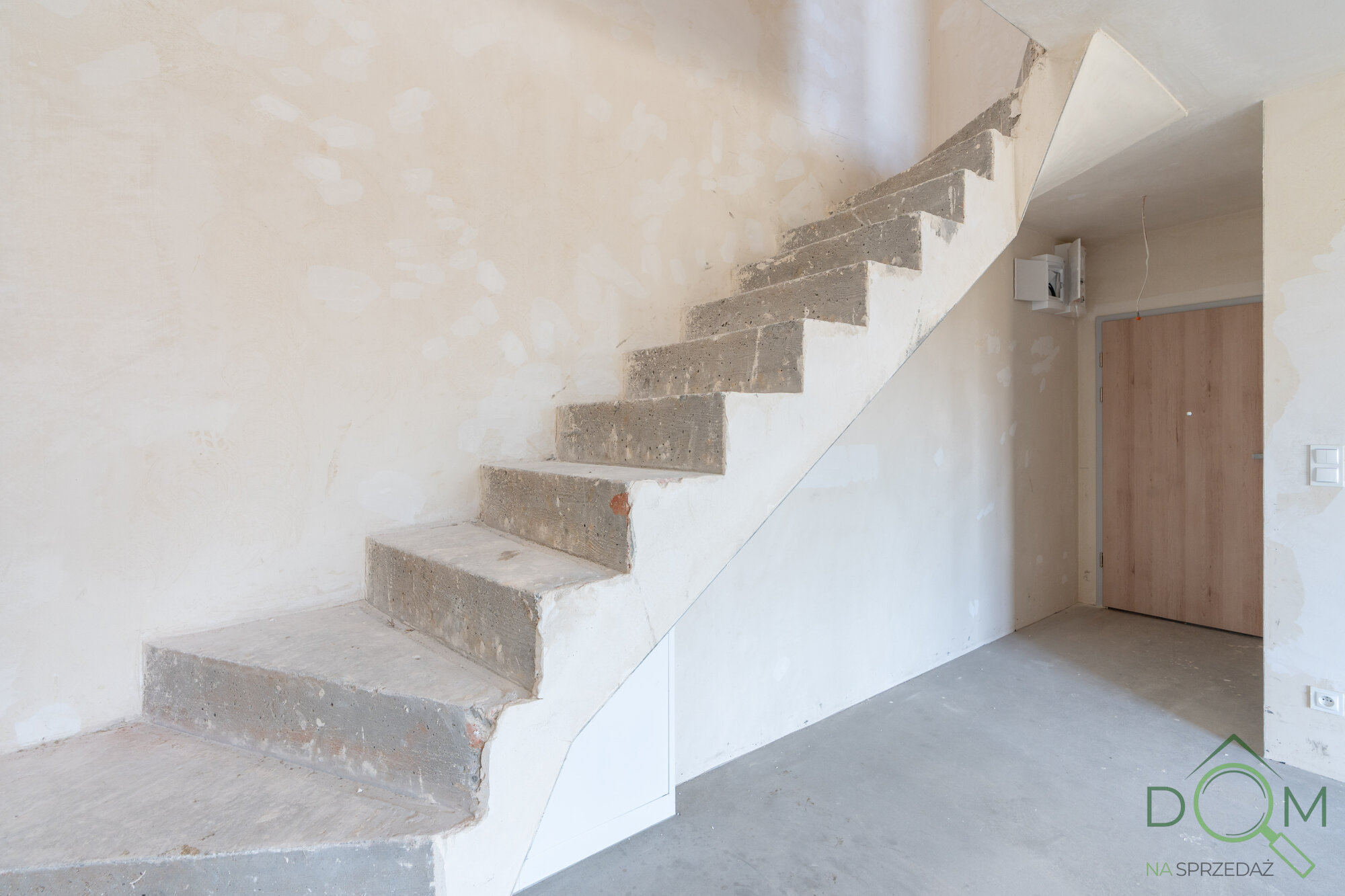 Empiria_linea_murowana (5).jpg