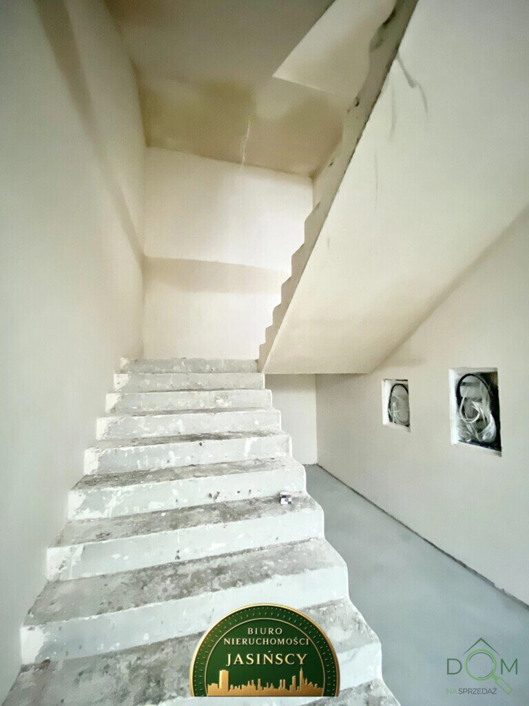 104282662.jpg